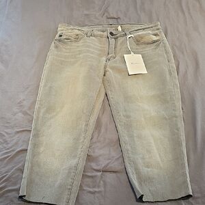 KanCan Light Gray Capris NWT